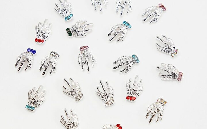 Skull Rhinestone Nail Charms — 20pcs Silver Multicolor